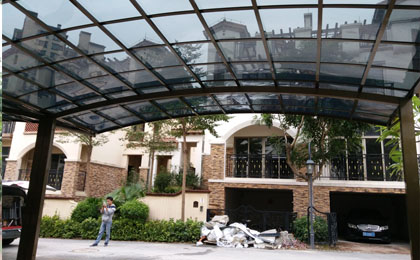 戶外合抱型車棚